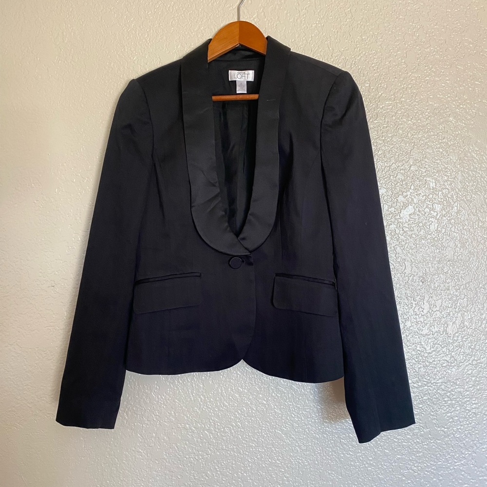 LOFT Black Satin-Trim Single-Button Blazer